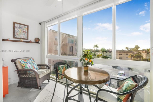 5 of 28 - 2841 Somerset Dr 317, Lauderdale Lakes, FL