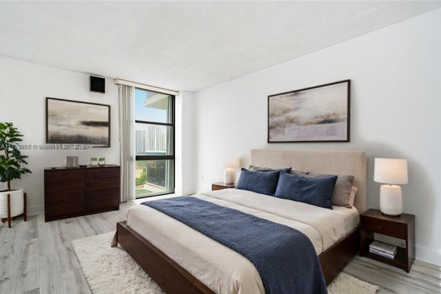 3 of 37 - 3625 N Country Club Dr 901, Aventura, FL