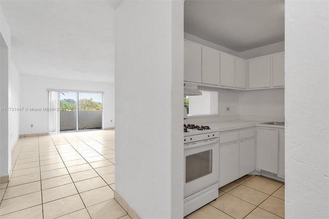 2 of 21 - 6884 N Kendall Dr C404, Pinecrest, FL