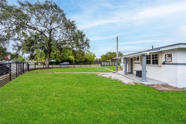 3 of 23 - 1890 Nw 127th St, Miami, FL