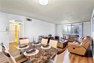 Photo of Listing #A11734674