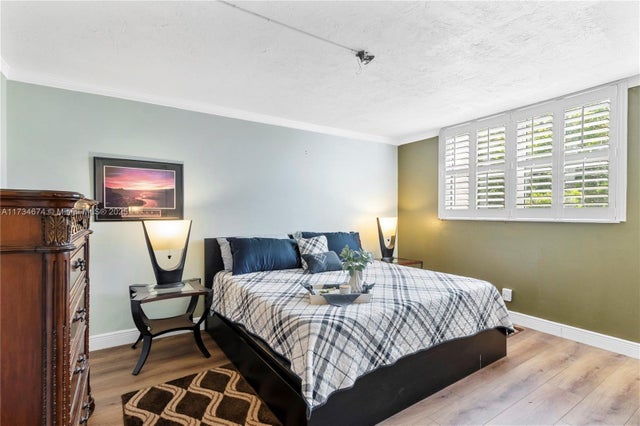 2 of 21 - 2851 Somerset Dr 415, Lauderdale Lakes, FL