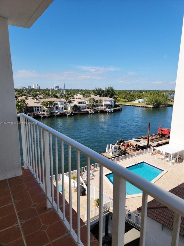 1 of 25 - 1410 S Ocean Dr 703, Hollywood, FL