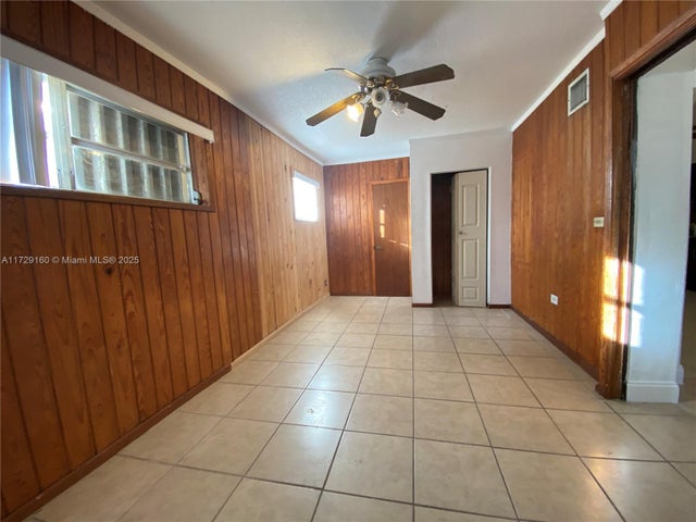 4 of 12 - 71 W 42nd St, Hialeah, FL