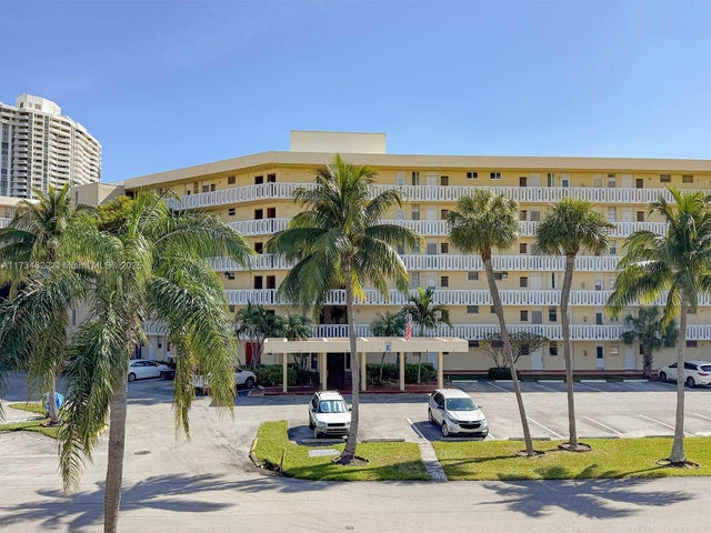 3 of 60 - 2930 Point East Dr E109, Aventura, FL