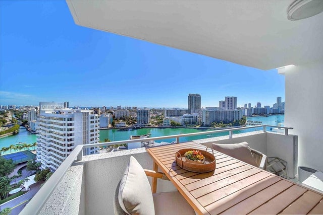 1 of 48 - 11 Island Av 2010, Miami Beach, FL