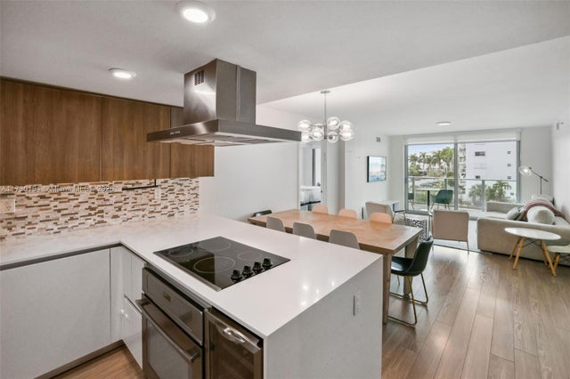2 of 28 - 1025 92nd St 402, Bay Harbor Islands, FL