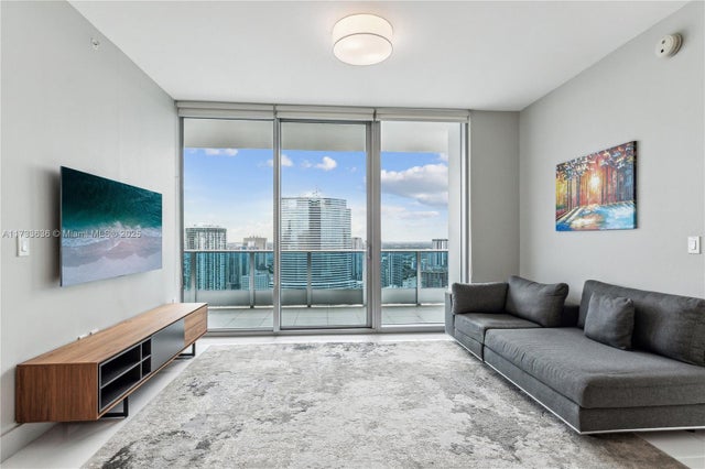 1 of 27 - 200 Biscayne Boulevard Way 4912, Miami, FL