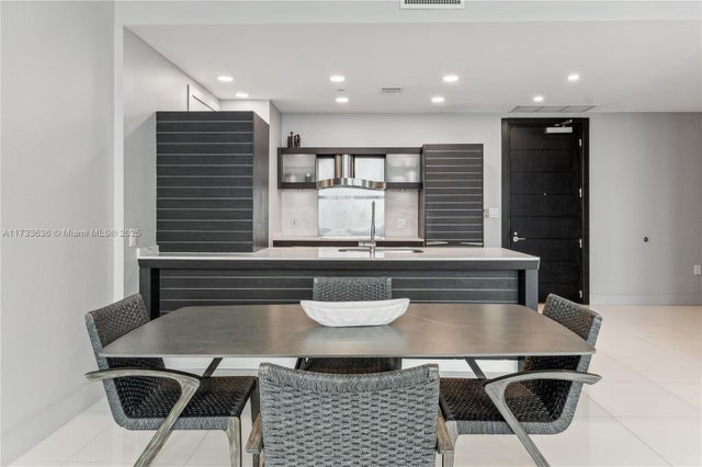 4 of 27 - 200 Biscayne Boulevard Way 4912, Miami, FL