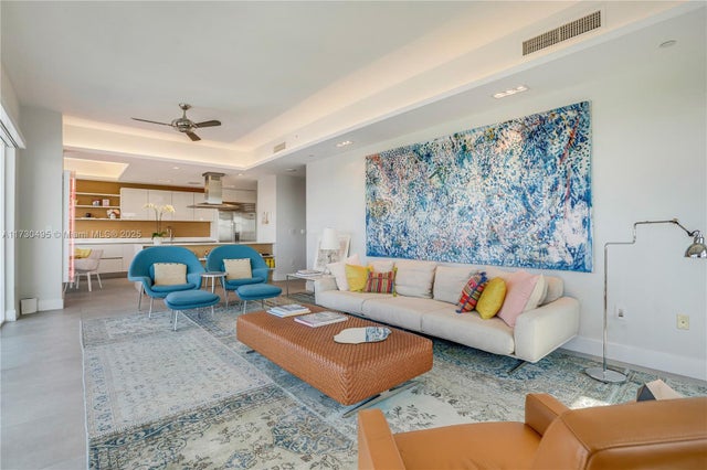 5 of 24 - 6103 S Aqua Ave 905, Miami Beach, FL