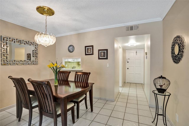 4 of 33 - 1100 Hillcrest Ct 302, Hollywood, FL