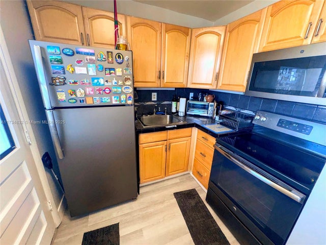 4 of 25 - 2930 Point East Dr E510, Aventura, FL