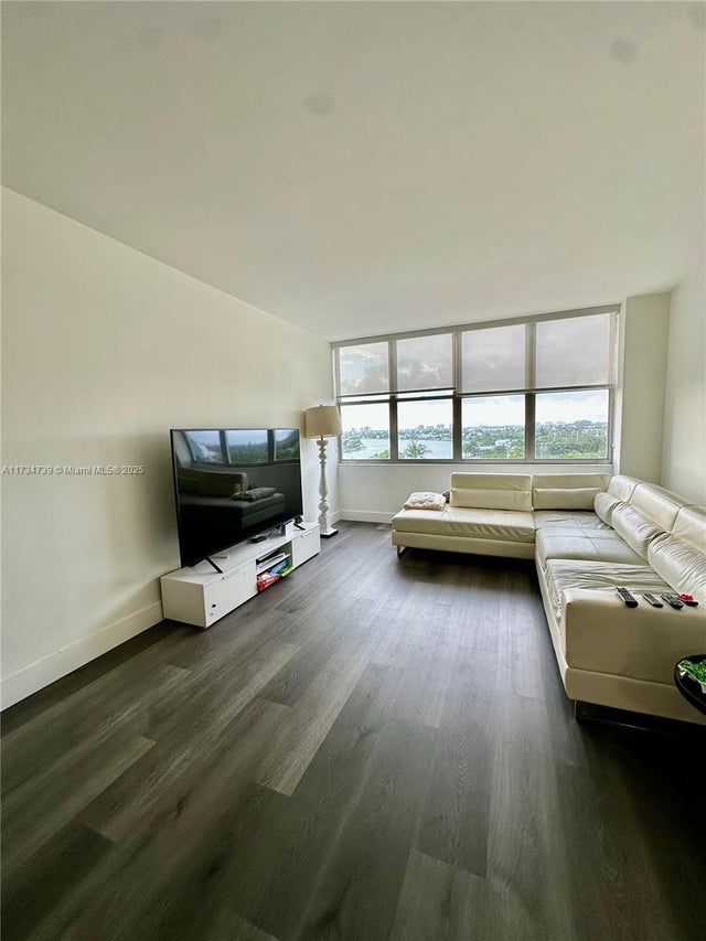 2 of 33 - 7441 Wayne Ave 6b, Miami Beach, FL