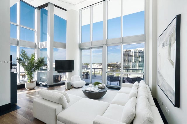 4 of 42 - 101 20th Street Th-d, Miami Beach, FL