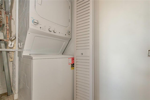 5 of 30 - 11111 Biscayne Blvd 1g/116, Miami, FL