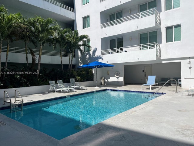 4 of 38 - 7800 Collins Ave 302, Miami Beach, FL