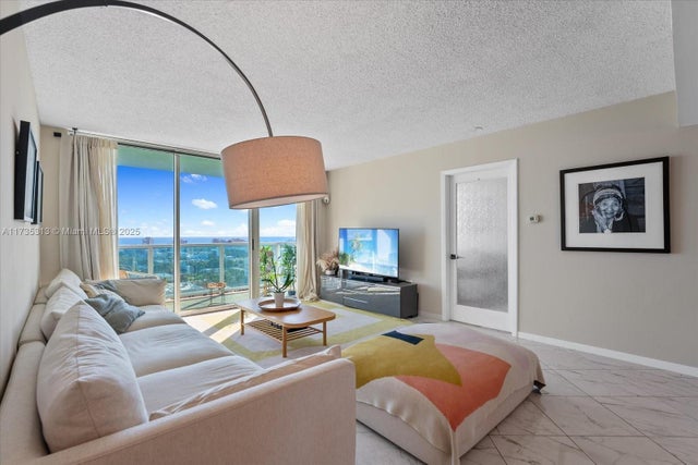 5 of 34 - 650 West Ave 1804, Miami Beach, FL