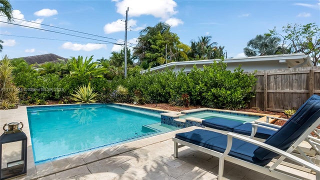 1 of 94 - 1621 N Victoria Park Rd, Fort Lauderdale, FL