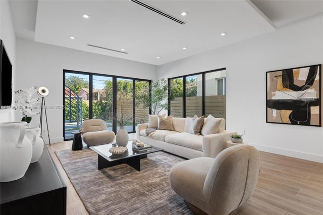 5 of 21 - 1245 Sw 13 Ave, Miami, FL
