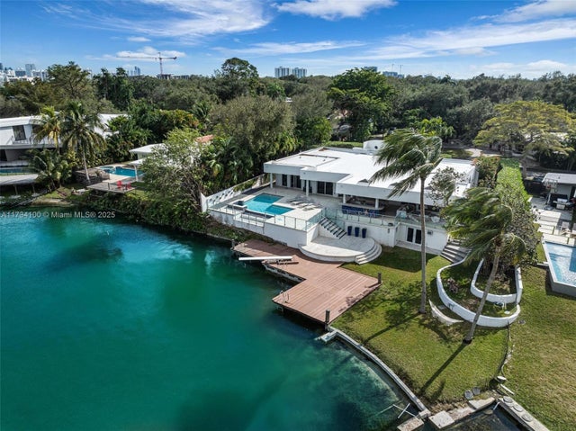 3 of 60 - 2091 Ne 191st Dr, North Miami Beach, FL