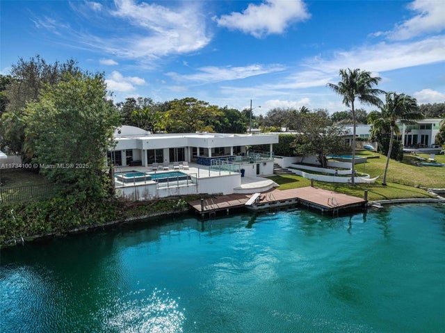 4 of 60 - 2091 Ne 191st Dr, North Miami Beach, FL