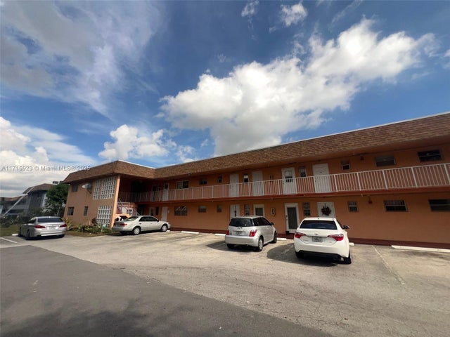 3 of 15 - 19105 Ne 2nd Ave 2114, Miami, FL