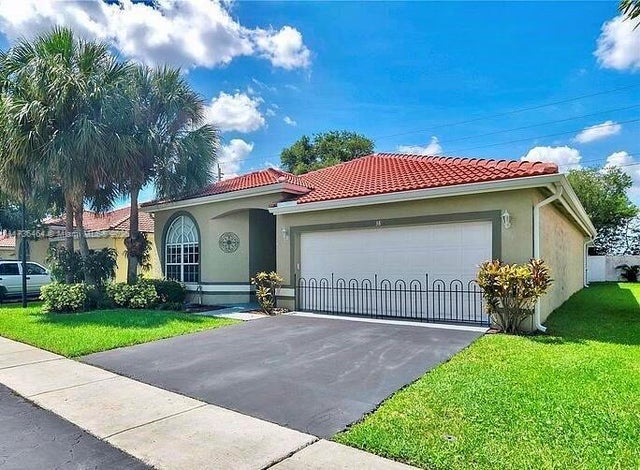 5 of 37 - 38 Gables Blvd, Weston, FL