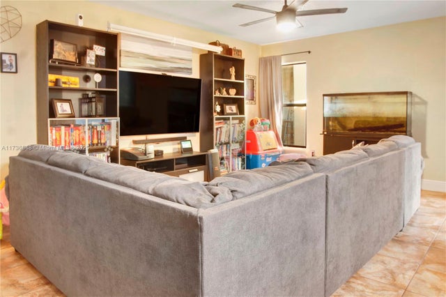 2 of 4 - N/A, Cutler Bay, FL