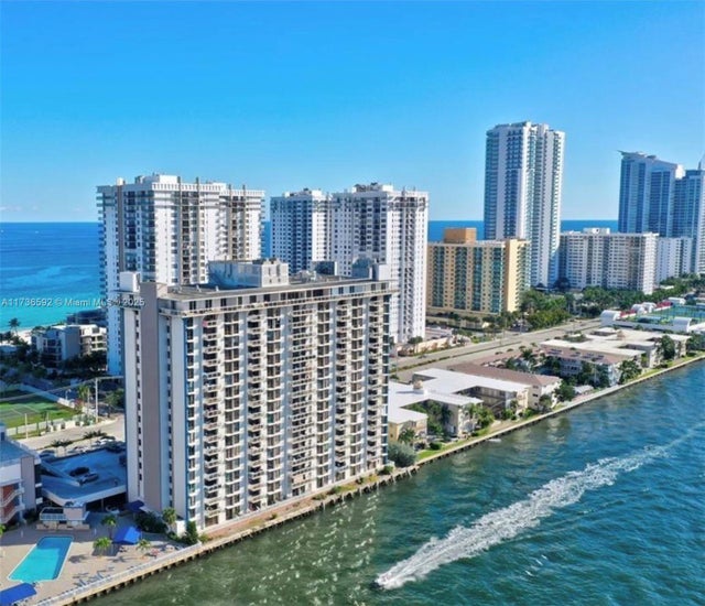 1 of 37 - 1600 S Ocean Dr 3g, Hollywood, FL