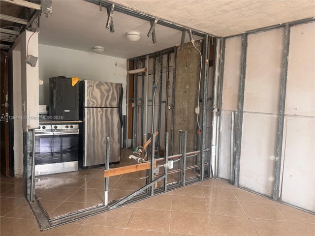 3 of 19 - 492 Nw 165th St Rd C-309, Miami, FL