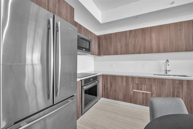 5 of 27 - 2960 Ne 207th St 1102, Aventura, FL