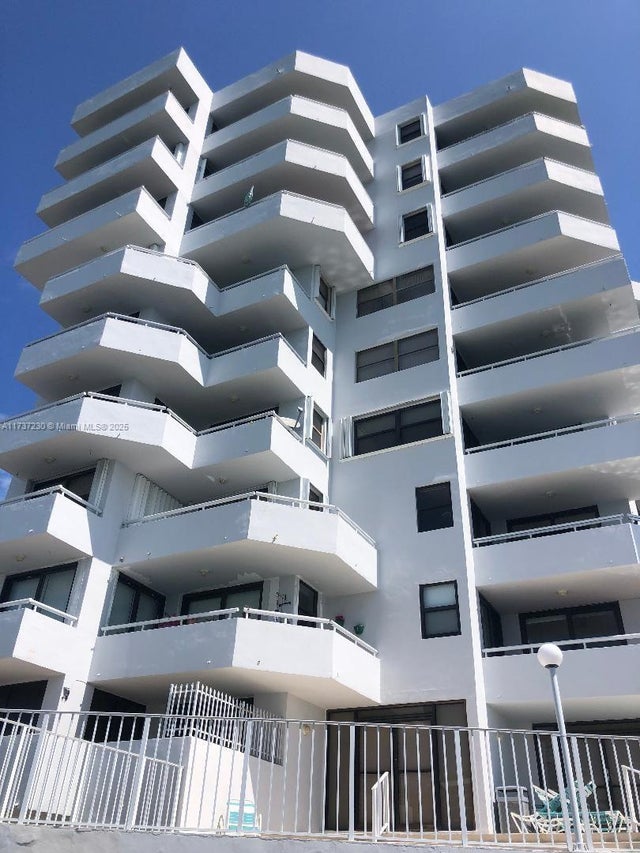 1 of 26 - 6830 Indian Creek Dr 5b, Miami Beach, FL