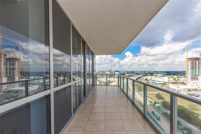 4 of 28 - 1100 Biscayne Blvd 1906, Miami, FL
