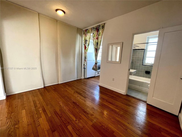 5 of 12 - 741 15th St 12, Miami Beach, FL