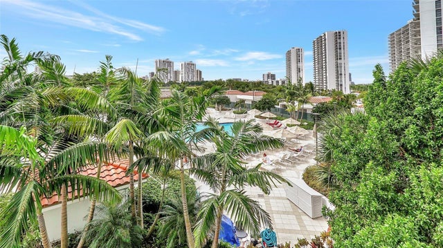 3 of 73 - 20281 E Country Club Dr 407, Aventura, FL