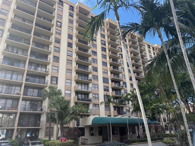 2 of 18 - 1470 Ne 123rd St A708, North Miami, FL