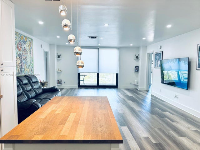 3 of 37 - 13499 Biscayne Blvd Ph1705, North Miami, FL