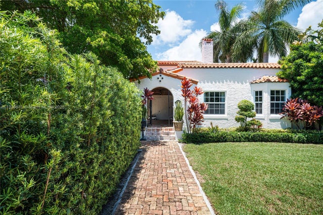 4 of 28 - 2424 Prairie Ave, Miami Beach, FL