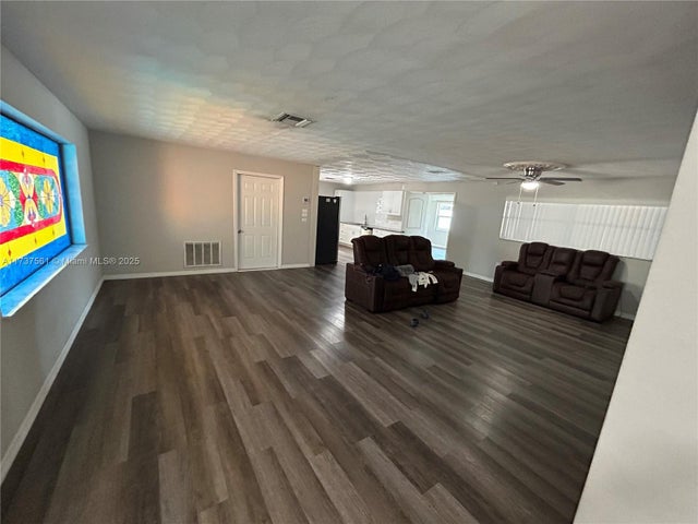 4 of 55 - 7403 Foxbloom Dr, New Port Richey, FL