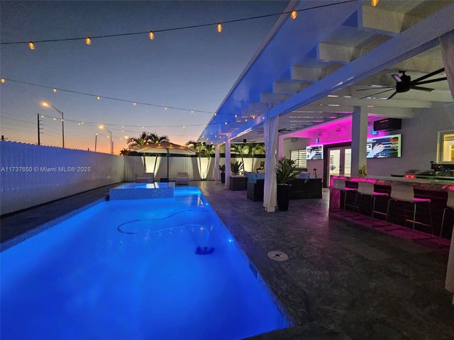 1 of 58 - 10290 Sw 7th Ter, Sweetwater, FL