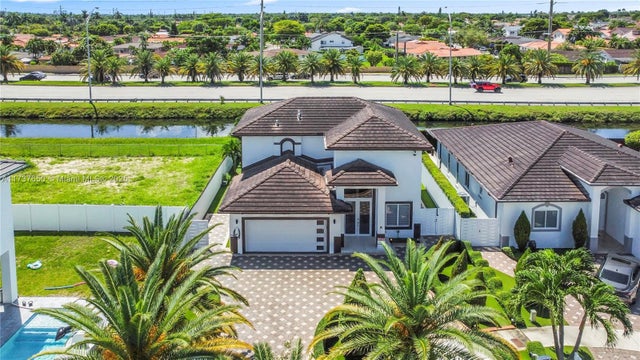 5 of 58 - 10290 Sw 7th Ter, Sweetwater, FL