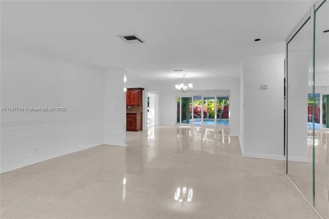 2 of 10 - 617 Ne 2nd Pl, Dania Beach, FL