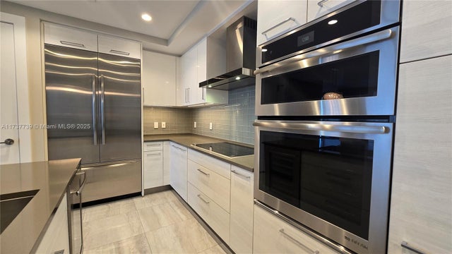 5 of 52 - 100 E Las Olas Blvd 2202, Fort Lauderdale, FL