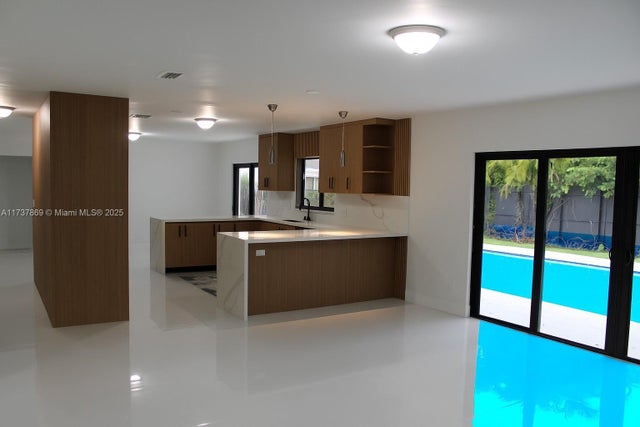 1 of 26 - 7630 Sw 94th Ave, Miami, FL