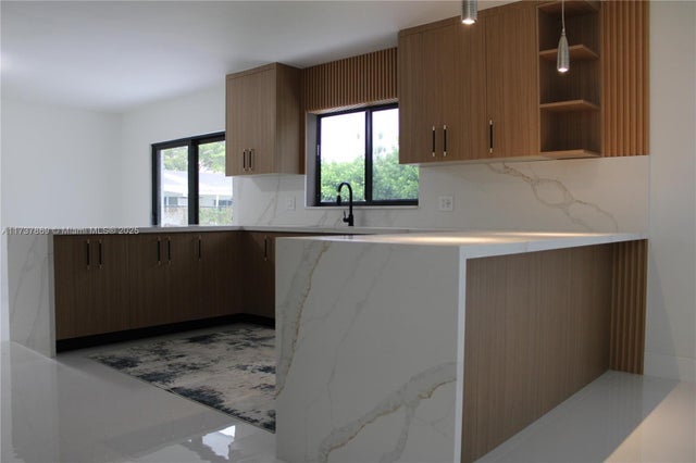 5 of 26 - 7630 Sw 94th Ave, Miami, FL
