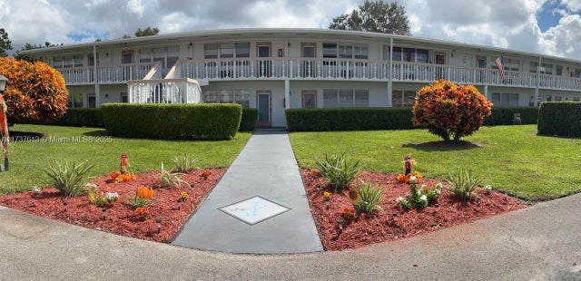 1 of 39 - 143 Oakridge J 143, Deerfield Beach, FL