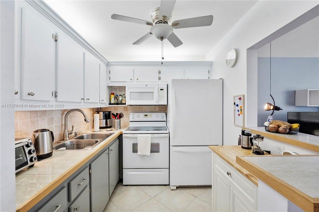 3 of 39 - 143 Oakridge J 143, Deerfield Beach, FL