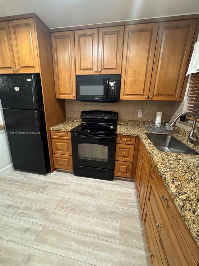 5 of 17 - 8101 N Sunrise Lakes Dr 309, Sunrise, FL