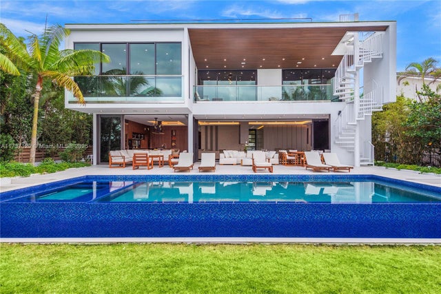1 of 67 - 1785 Cleveland Rd, Miami Beach, FL