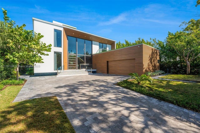 2 of 67 - 1785 Cleveland Rd, Miami Beach, FL